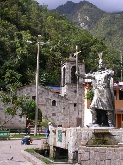 Aguas Calientes, Plaza de Armas