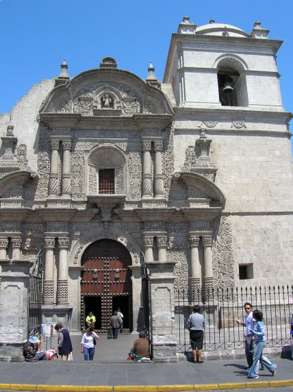 Arequipa, Jesuit church La Compañia, striking examples of the mestizo stile
