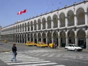 Arequipa, plaza major, arcades