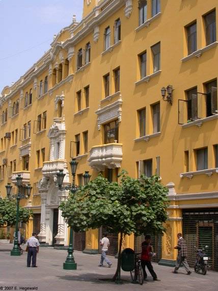 Nice house close to Plaza Major