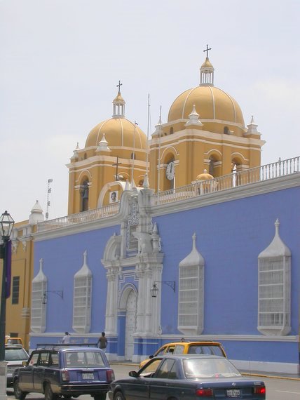 Trujillo, house with historical window grate from colonial time